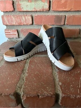Vionic Uptown Sunset Leather Slide Sandals in Black Sz 8.5
